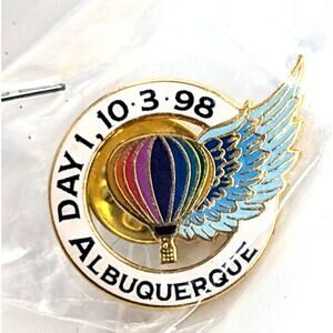 VTG Albuquerque Winged Rainbow Color Hot Air Balloon Day 1 Enamel Pin Souvenir